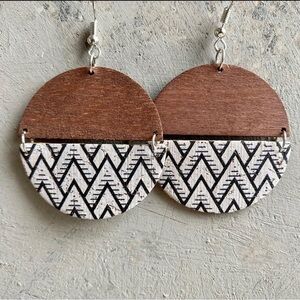 NEW Lightweight Boho Wooden Disc Drop Earrings Minimalist Contemporary Neutral